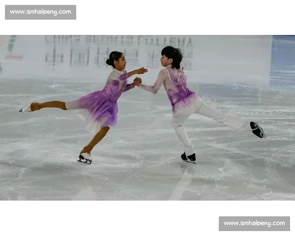 璀璨冰上舞姿花样滑冰艺术与技巧完美融合之美 - 副本 - 副本 璀璨冰上舞姿花样滑冰艺术与技巧完美融合之美 - 副本 - 副本